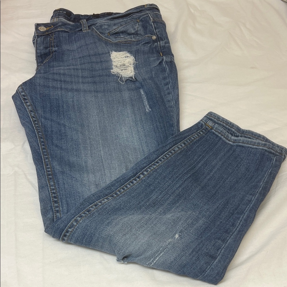 Vigoss Women's Straight Leg/Skinny Cut Distressed Jeans in Blue Sz 18